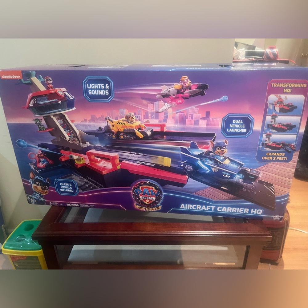 BNIB Paw Patrol Mighty Movie Aircraft Carrier HQ Playset Sealed